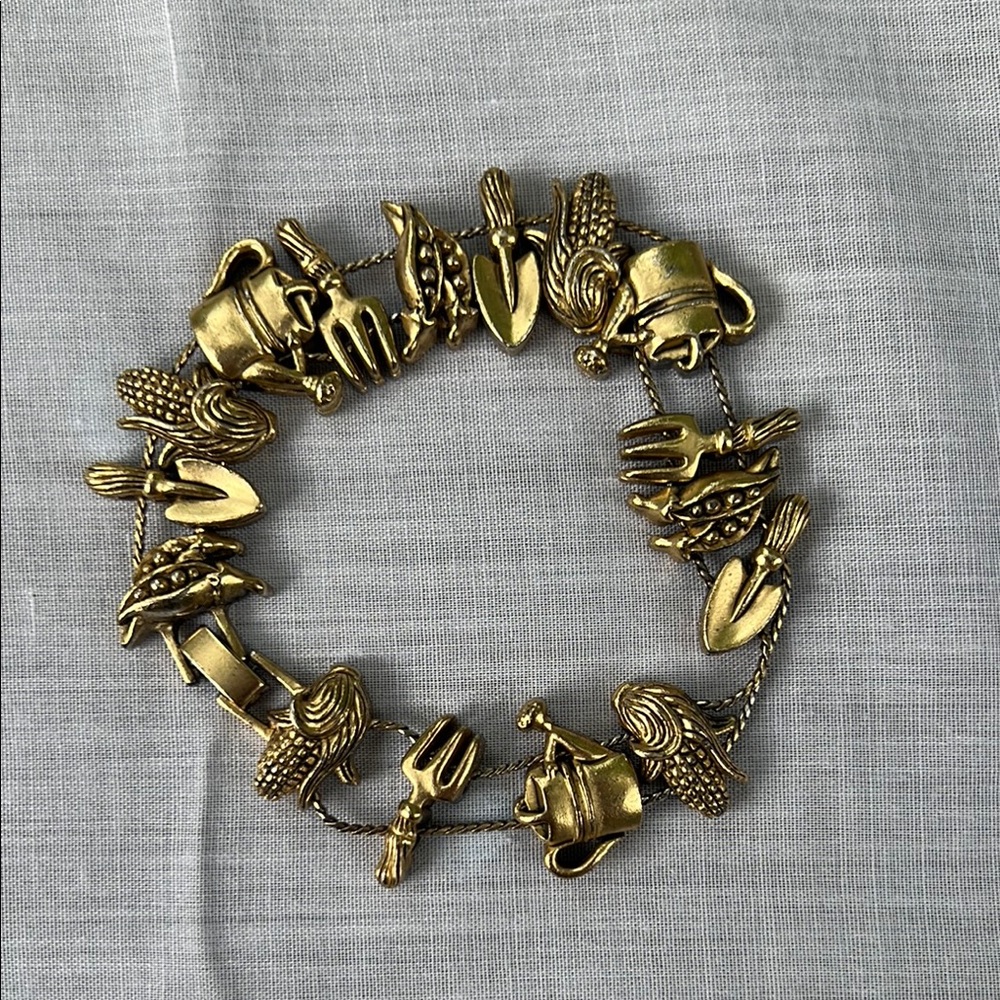 Gold Garden Charm Bracelet vintage 80s/90s